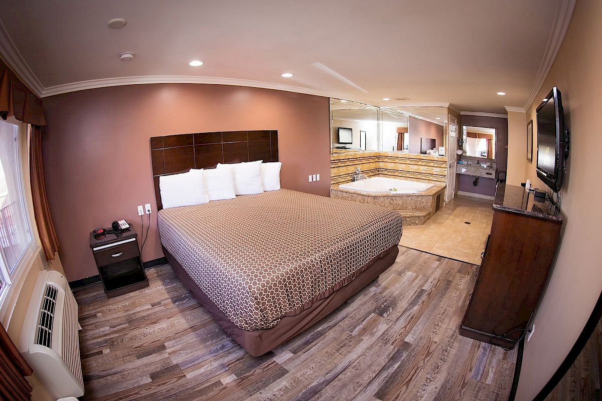 Rodeway Inn & Suites
